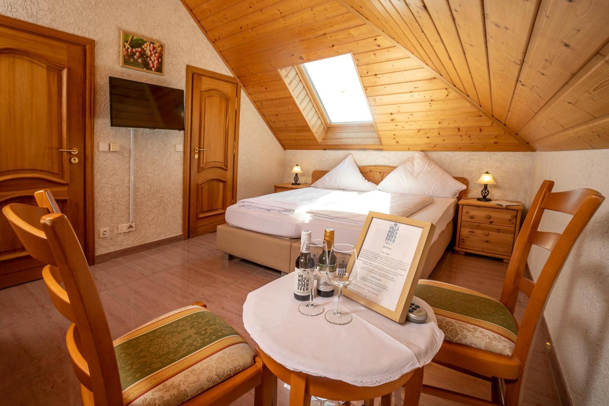 Villa Hochdoerffer Gaestehaus Landau in der Pfalz Luaran gambar